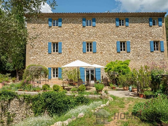 5 Bedroom Villa/House in Rognes 4