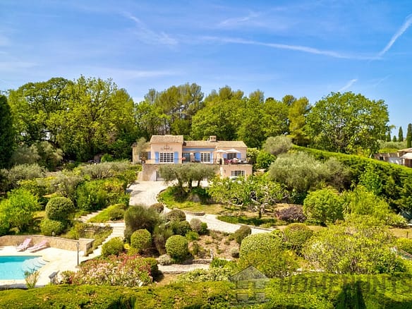 4 Bedroom Villa/House in Valbonne 36