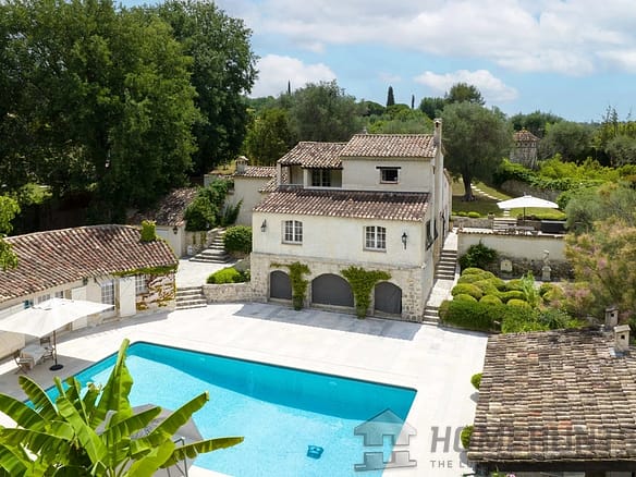 4 Bedroom Villa/House in Vence 32