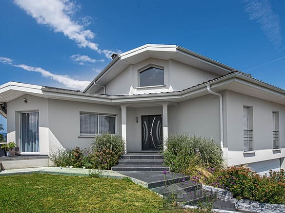 4 Bedroom Villa/House in Messery 28