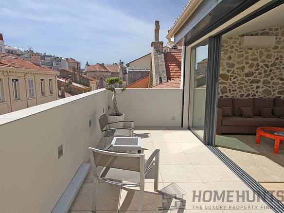 3 Bedroom Apartment in Cannes 36