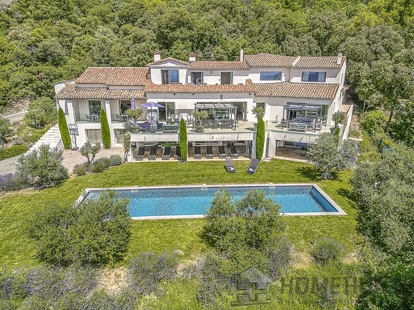 8 Bedroom Villa/House in Cabris 6
