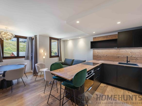 2 Bedroom Apartment in Val Thorens 28