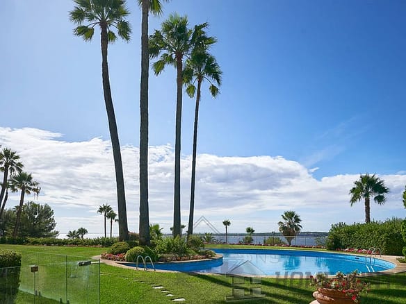 3 Bedroom Apartment in Cannes 14
