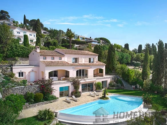 4 Bedroom Villa/House in Mougins 32