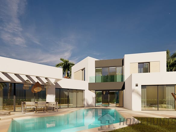 4 Bedroom Villa/House in Estepona 26