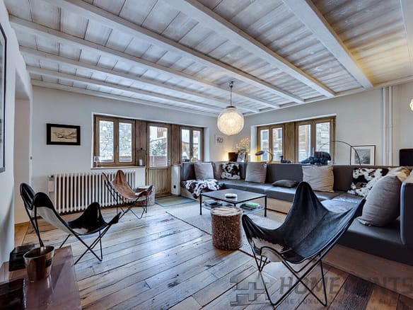 4 Bedroom Apartment in Val D'isere 9