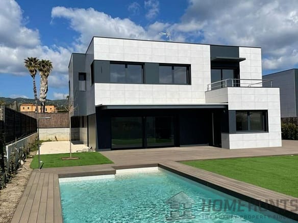 4 Bedroom Villa/House in Sant Andreu De Llavaneres 4