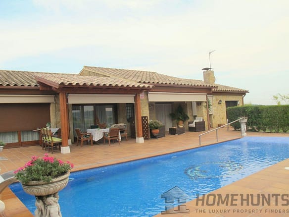 5 Bedroom Villa/House in Pals 7
