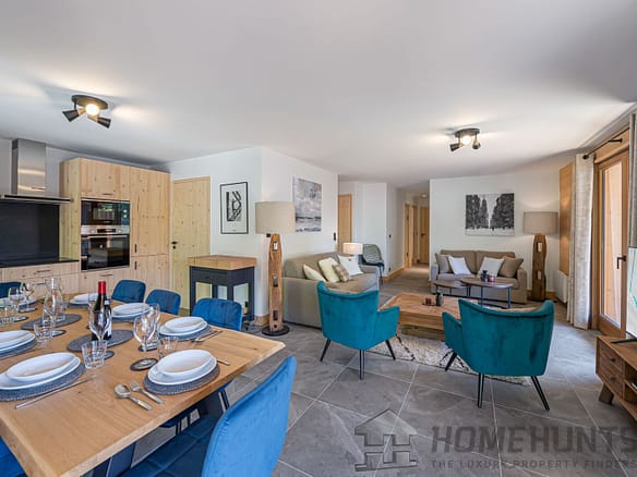 3 Bedroom Apartment in St Martin De Belleville 2