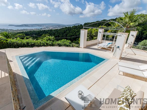 4 Bedroom Villa/House in Costa D’en Blanes 8
