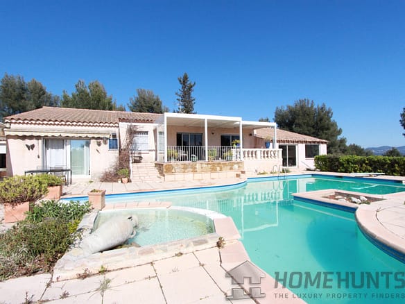 4 Bedroom Villa/House in La Cadiere D Azur 34