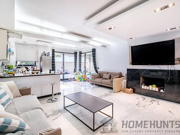 3 Bedroom Apartment in Cap D Antibes 8