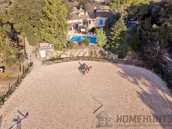 7 Bedroom Villa/House in Roquefort Les Pins 22