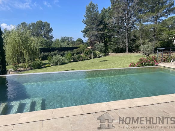 4 Bedroom Villa/House in Cotignac 28