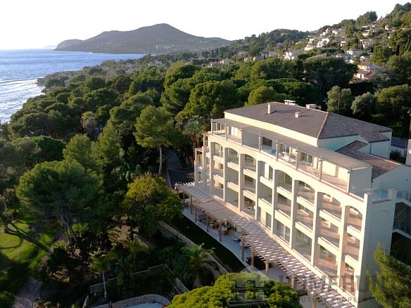 3 Bedroom Apartment in Carqueiranne 14