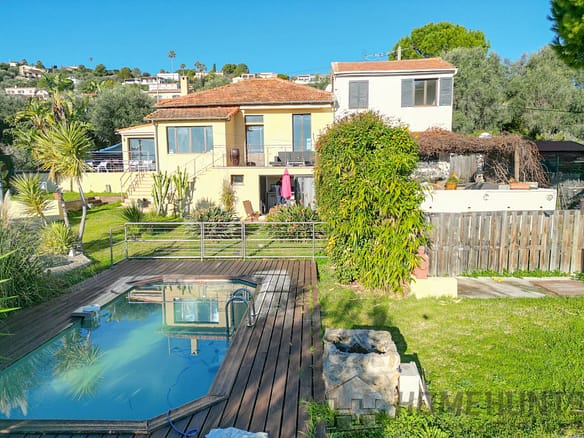 5 Bedroom Villa/House in Le Golfe Juan 24