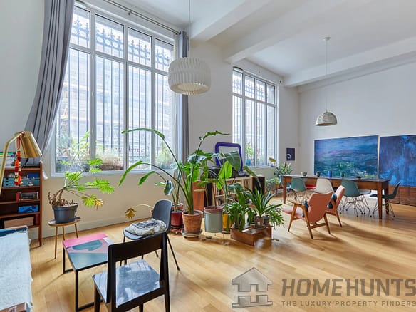 2 Bedroom Apartment in Paris 18th (Montmartre - Abbesses) 32