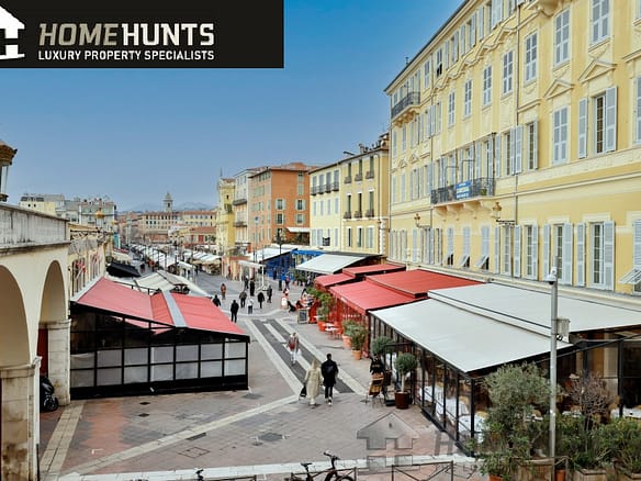 2 Bedroom Apartment in Nice - City 18