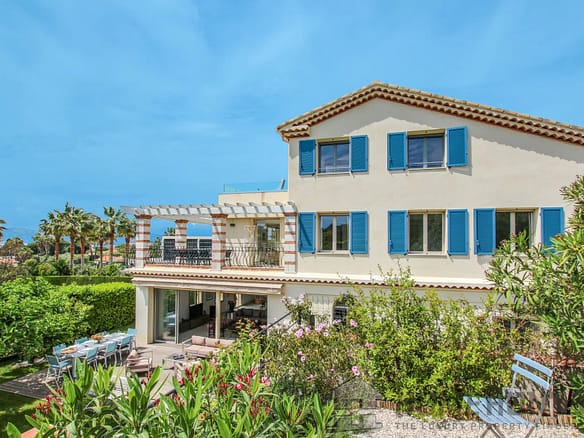6 Bedroom Villa/House in Antibes 12