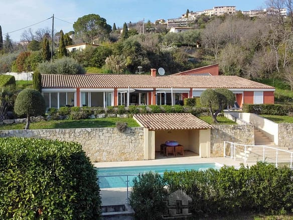 4 Bedroom Villa/House in Montauroux 8