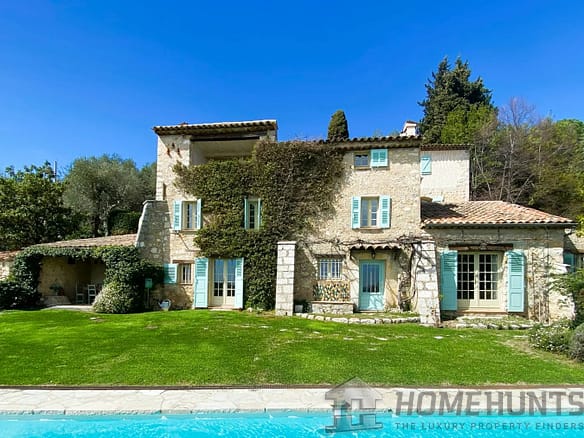 6 Bedroom Villa/House in Le Tignet 10