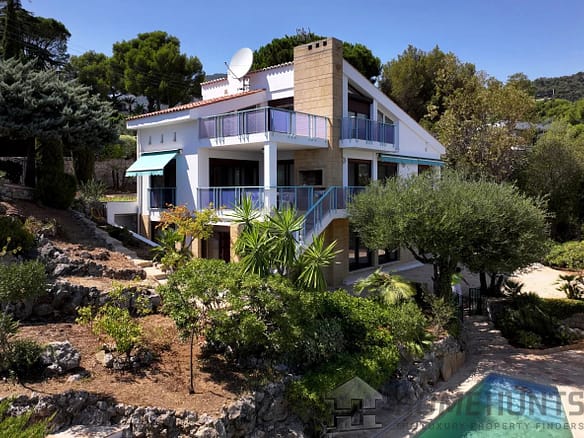 6 Bedroom Villa/House in Roquebrune Cap Martin 28