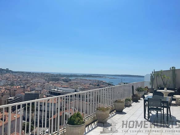 3 Bedroom Apartment in Cannes 12