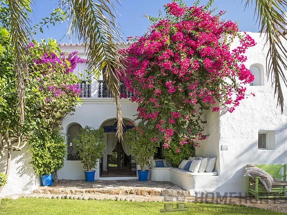 7 Bedroom Villa/House in Sant Rafel De La Creu 26