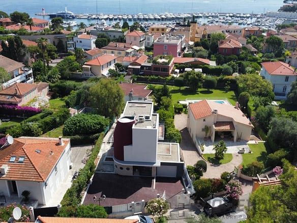 3 Bedroom Apartment in St Jean Cap Ferrat 4