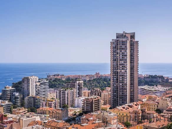 4 Bedroom Apartment in Beausoleil 4