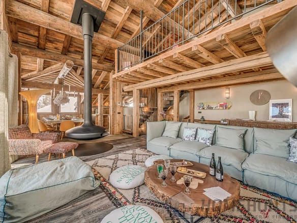 5 Bedroom Chalet in Meribel 34
