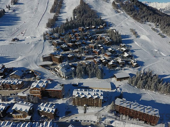 4 Bedroom Chalet in Courchevel 8