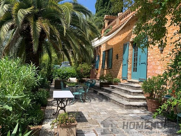 6 Bedroom Villa/House in Grasse 18
