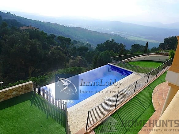 6 Bedroom Villa/House in Platja D’aro 22