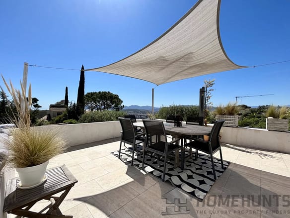 3 Bedroom Apartment in Le Cannet 10
