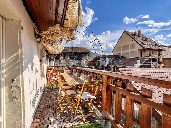 2 Bedroom Apartment in Annecy 20