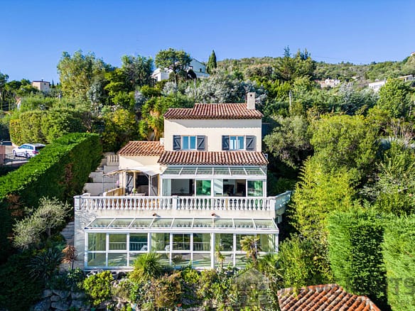 4 Bedroom Villa/House in Mandelieu La Napoule 6