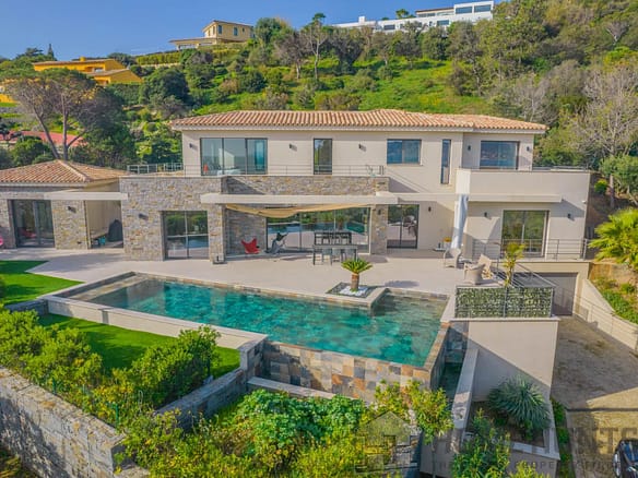 5 Bedroom Villa/House in Ste Maxime 6
