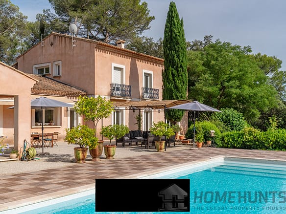 6 Bedroom Villa/House in Aubais 24
