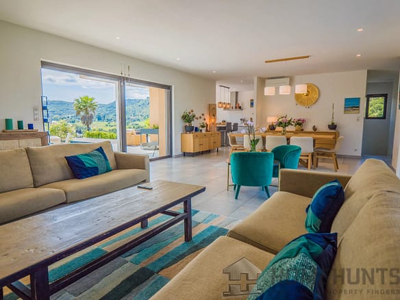4 Bedroom Villa/House in Cogolin 4