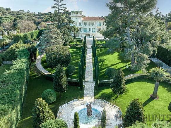 13 Bedroom Villa/House in Cap D Antibes 24