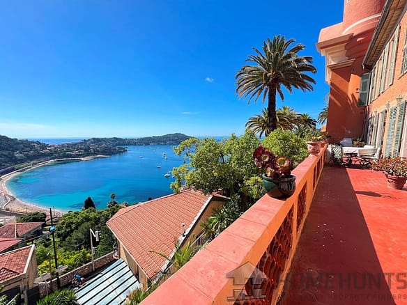 2 Bedroom Apartment in Villefranche Sur Mer 12