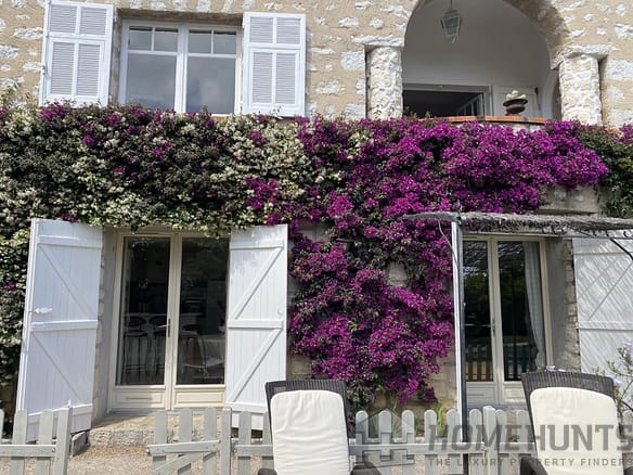 4 Bedroom Villa/House in St Paul 12