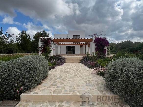 4 Bedroom Villa/House in Santa Gertrudis 28