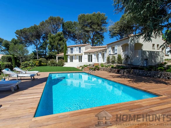 5 Bedroom Villa/House in Biot 24