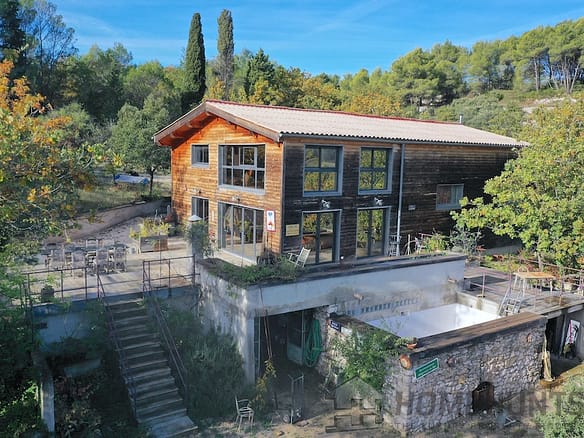 6 Bedroom Villa/House in Le Beaucet 36