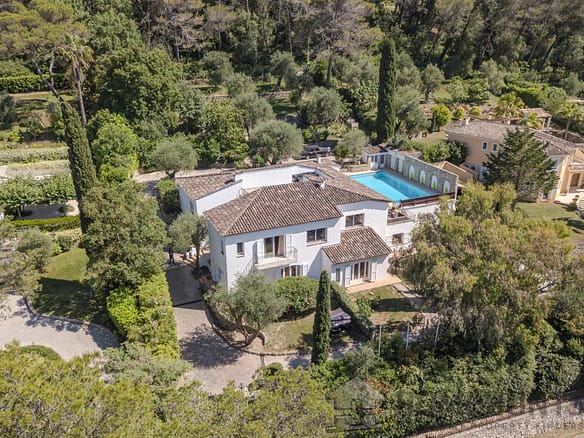 6 Bedroom Villa/House in Mougins 16