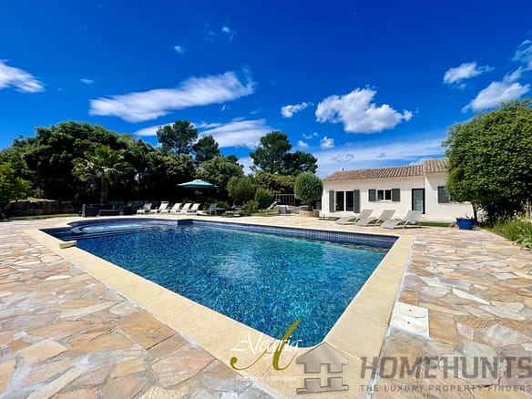 5 Bedroom Villa/House in Lorgues 26