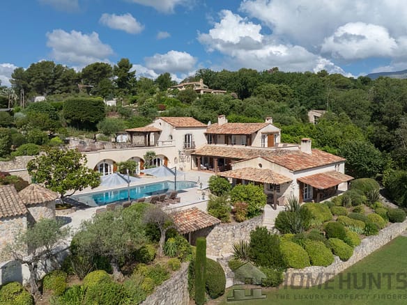 5 Bedroom Villa/House in La Colle Sur Loup 36